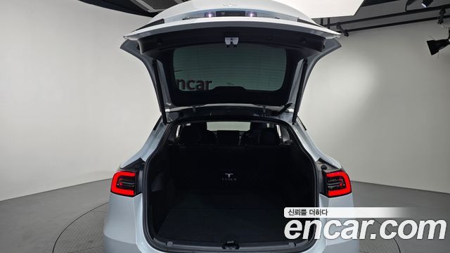 Tesla Model Y Long Range AWD 2022 — фото 23