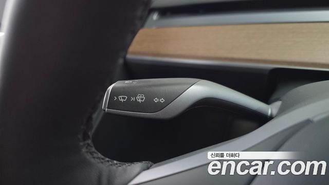 Tesla Model Y Long Range AWD 2022 — фото 24