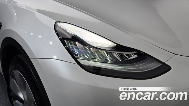 Tesla Model Y Long Range AWD 2022 — фото 28