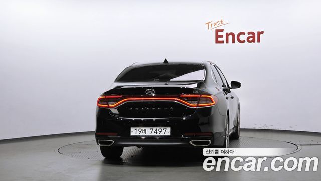 Hyundai Grandeur (IG) 2.4 Premium 2019 — фото 4