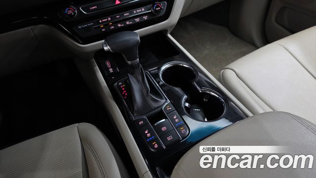 Kia Carnival 9-Seater Noblesse Special 2020 — фото 9