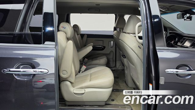 Kia Carnival 9-Seater Noblesse Special 2020 — фото 11