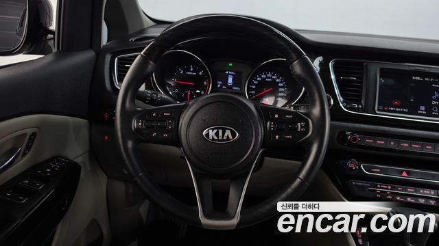 Kia Carnival 9-Seater Noblesse Special 2020 — фото 14