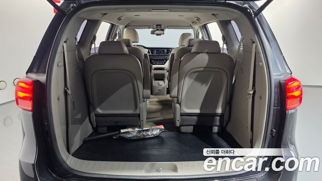 Kia Carnival 9-Seater Noblesse Special 2020 — фото 17