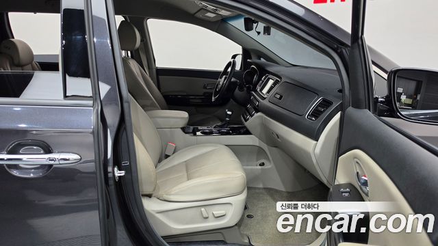 Kia Carnival 9-Seater Noblesse Special 2020 — фото 26