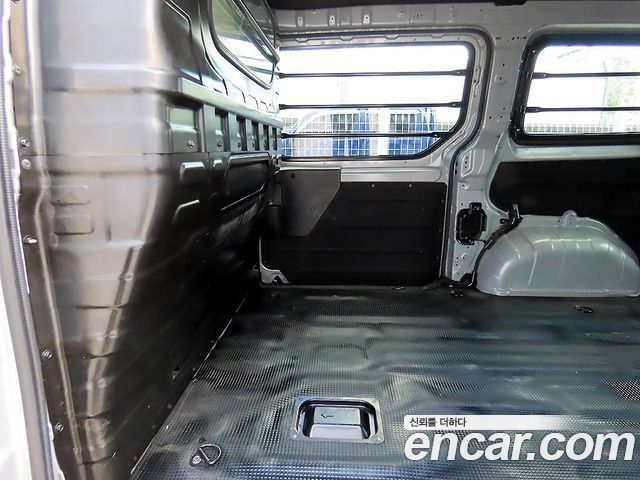 Hyundai Staria Cargo 3-Seater Modern 2022 — фото 16
