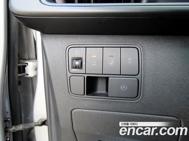 Hyundai Staria Cargo 3-Seater Modern 2022 — фото 18