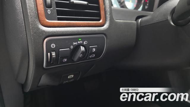 Volvo XC70 D4 3rd 2015 — фото 19