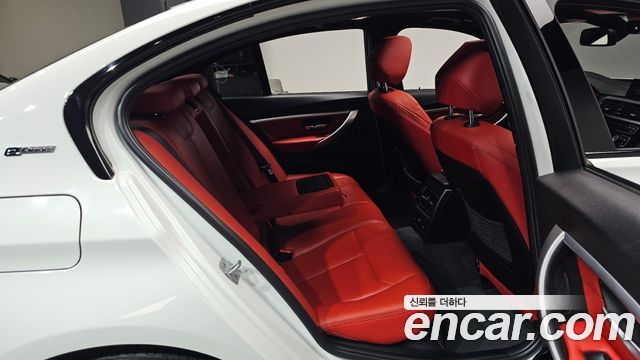BMW 3 Series (F30) 330e iPerformance M Sport 2018 — фото 11
