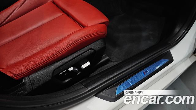 BMW 3 Series (F30) 330e iPerformance M Sport 2018 — фото 28