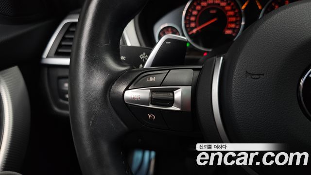BMW 3 Series (F30) 330e iPerformance M Sport 2018 — фото 34