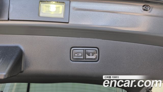 Genesis GV70 2.2 Diesel 2WD 2022 — фото 30