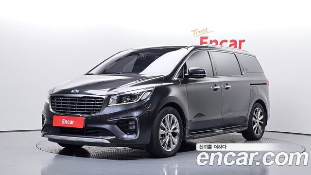 Kia Carnival 9-Seater Noblesse
