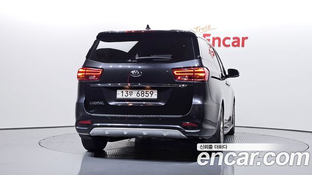 Kia Carnival 9-Seater Noblesse 2019 — фото 4