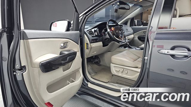 Kia Carnival 9-Seater Noblesse 2019 — фото 10