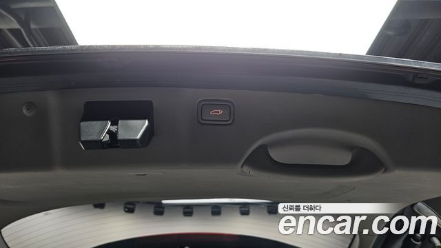 Kia Carnival 9-Seater Noblesse 2019 — фото 31