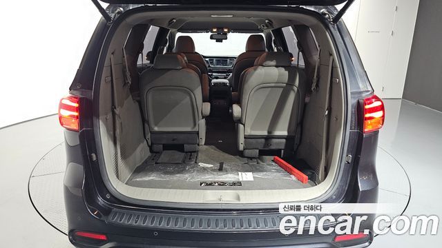 Kia Carnival 9-Seater Noblesse 2019 — фото 32