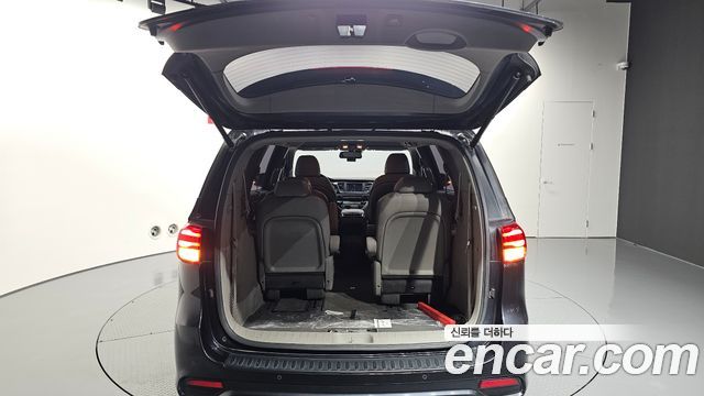 Kia Carnival 9-Seater Noblesse 2019 — фото 33