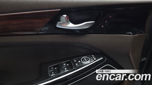 Kia K7 2.4 GDI Limited 2017 — фото 28