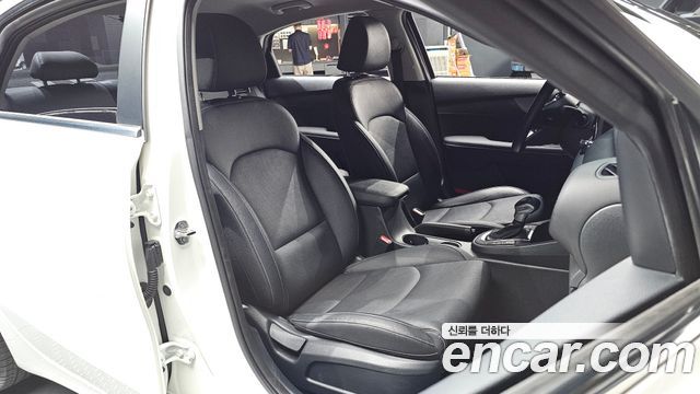 Kia K3 Prestige 2019 — фото 10