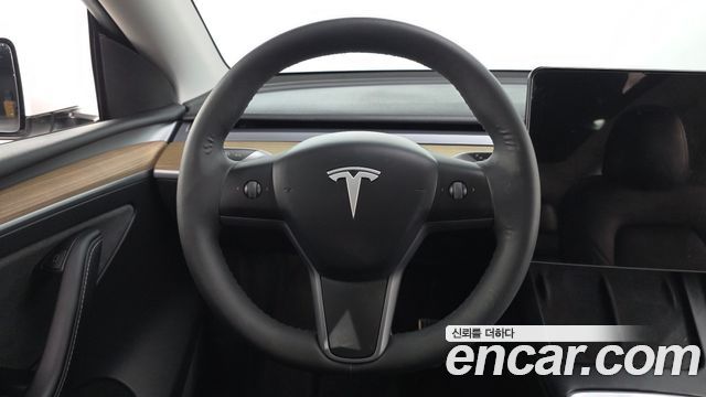 Tesla Model Y RWD 2024 — фото 13