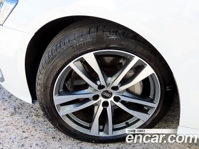 Audi A6 (C8) 45 TFSI Premium 2022 — фото 24