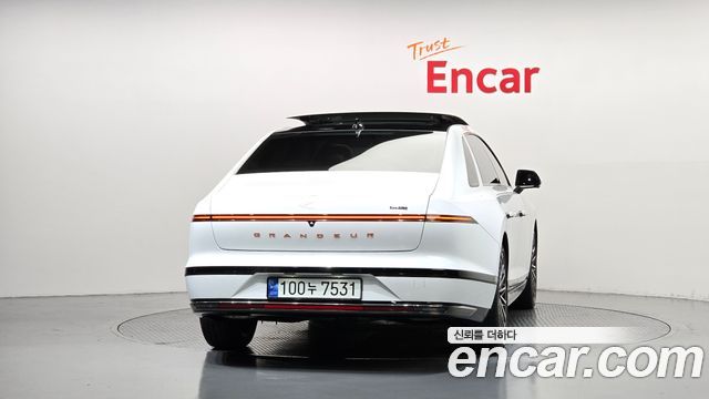 Hyundai Grandeur Hybrid (GN7) Calligraphy 2023 — фото 4