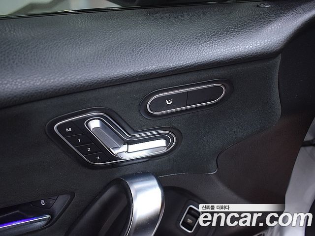 Mercedes-Benz A-Class (W177) AMG A35 4MATIC Sedan 2022 — фото 4