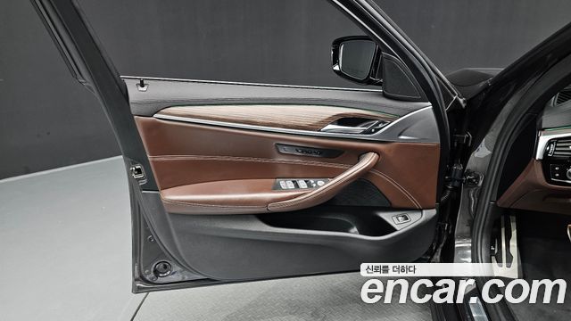 BMW 5 Series (G30) 520d M Sport Package Plus 2020 — фото 24