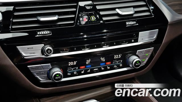 BMW 5 Series (G30) 520d M Sport Package Plus 2020 — фото 27