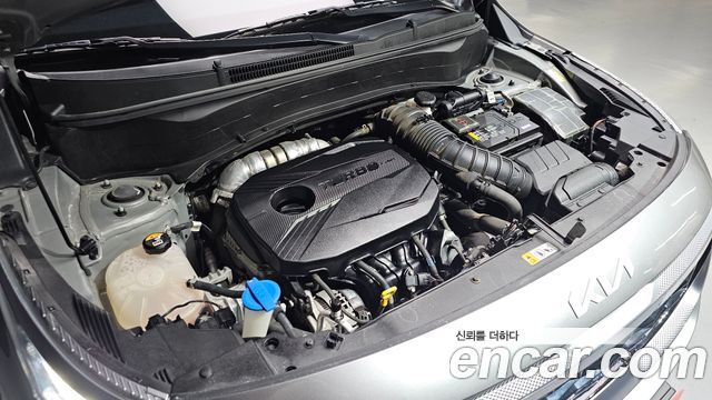 Kia Seltos Gasoline 1.6 Turbo 4WD Signature 2023 — фото 6