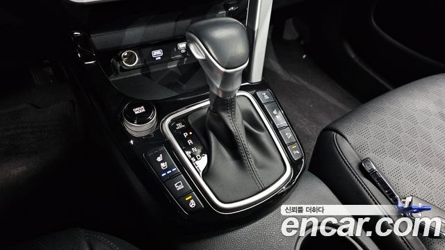 Kia Seltos Gasoline 1.6 Turbo 4WD Signature 2023 — фото 9