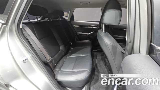 Kia Seltos Gasoline 1.6 Turbo 4WD Signature 2023 — фото 11