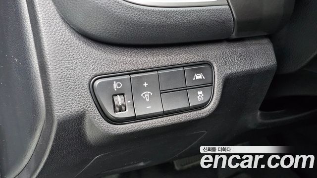 Kia Seltos Gasoline 1.6 Turbo 4WD Signature 2023 — фото 20