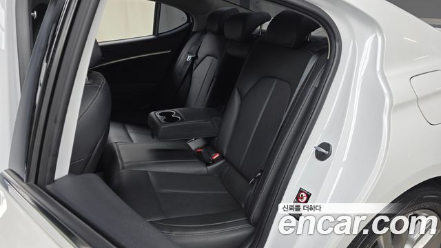 Genesis G70 2.2D Advanced 2019 — фото 12