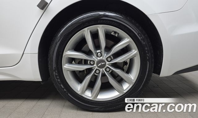 Genesis G70 2.2D Advanced 2019 — фото 21