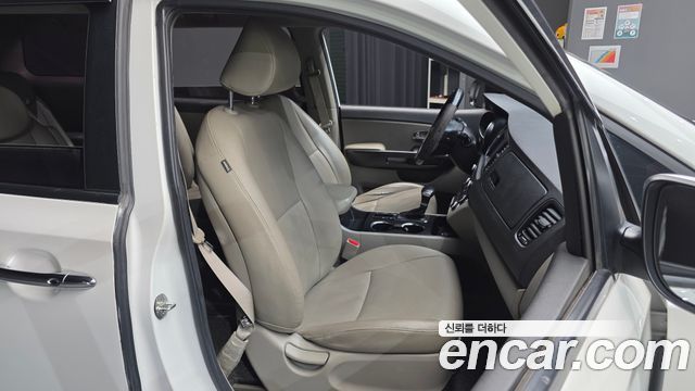 Kia Carnival 9-Seater Luxury 2019 — фото 11