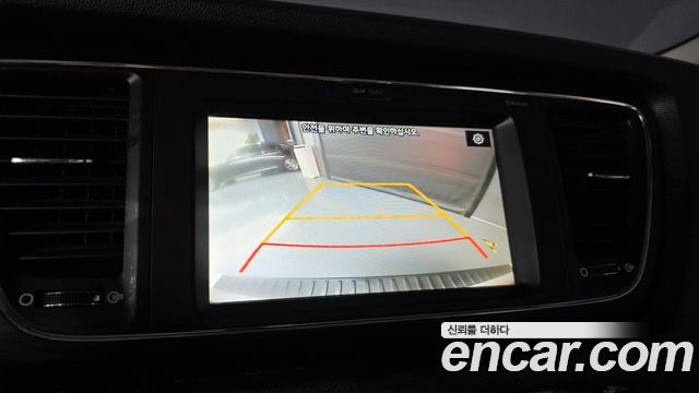 Kia Carnival 9-Seater Luxury 2019 — фото 19