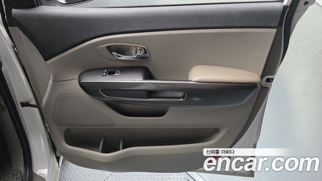 Kia Carnival 9-Seater Luxury 2019 — фото 25