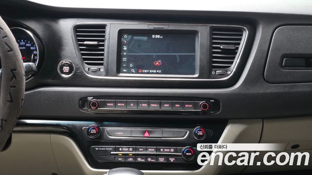 Kia Carnival 9-Seater Luxury 2019 — фото 29