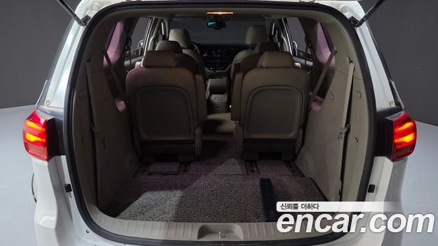 Kia Carnival 9-Seater Luxury 2019 — фото 31