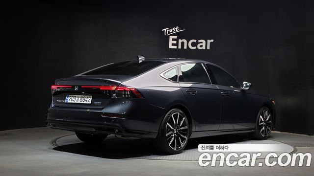 Honda Accord (XI) 2.0 Hybrid Touring 2023 — фото 2