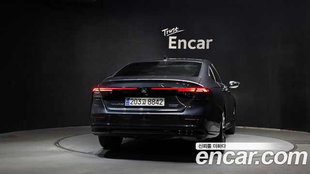 Honda Accord (XI) 2.0 Hybrid Touring 2023 — фото 4