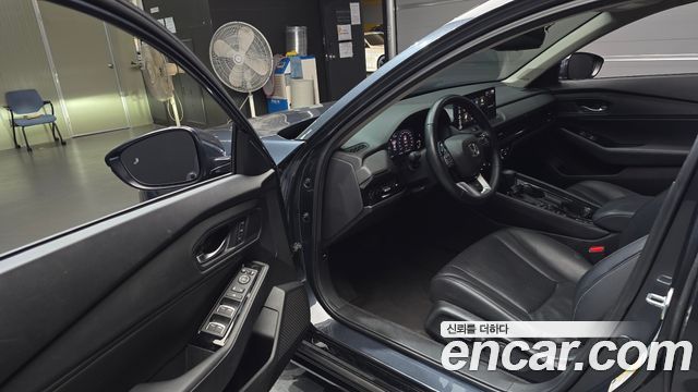 Honda Accord (XI) 2.0 Hybrid Touring 2023 — фото 10