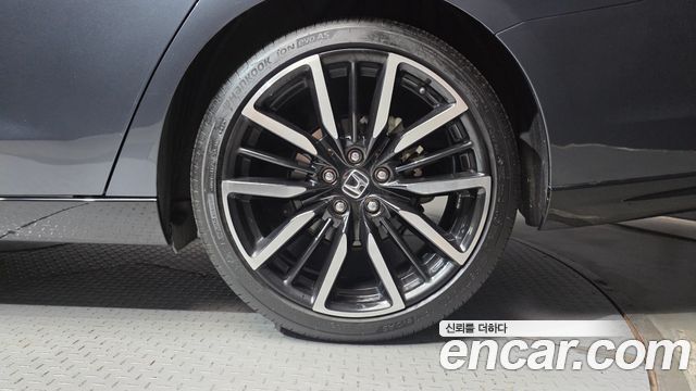 Honda Accord (XI) 2.0 Hybrid Touring 2023 — фото 21