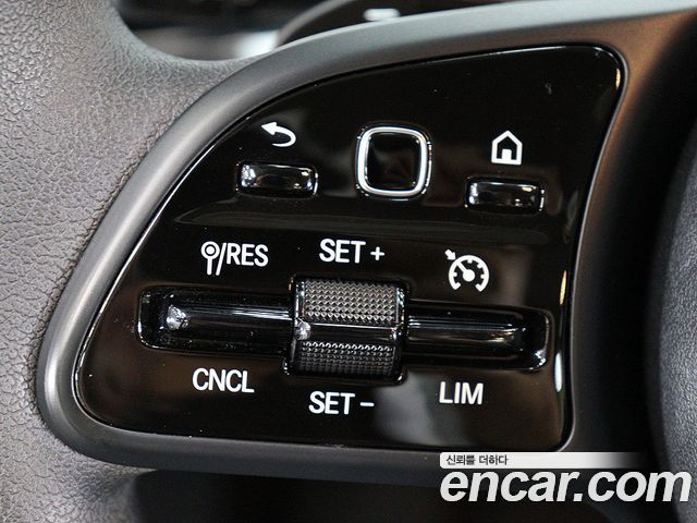Mercedes-Benz A-Class (W177) A220 Hatchback 2020 — фото 17