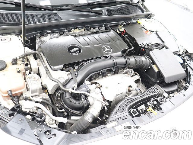 Mercedes-Benz A-Class (W177) A220 Hatchback 2020 — фото 23