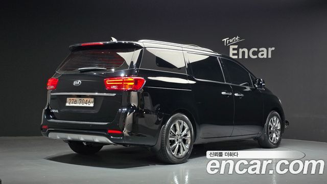 Kia Carnival Gasoline 9-Seater Noblesse Special 2019 — фото 2