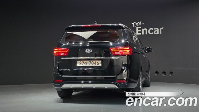 Kia Carnival Gasoline 9-Seater Noblesse Special 2019 — фото 4