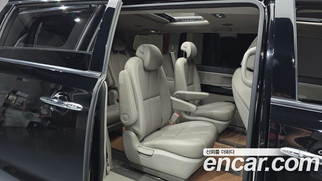 Kia Carnival Gasoline 9-Seater Noblesse Special 2019 — фото 11